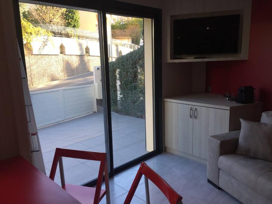 La Favorite - Centre De Cassis - Climatisation Apartment Luaran gambar